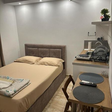 Dimitris Center Apartment Tesalonika Bagian luar foto